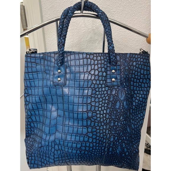 Chi Blue Tote - Picture 2 of 3